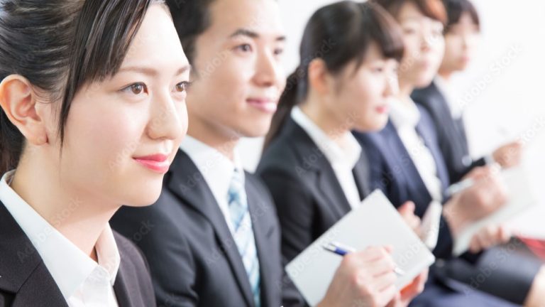 第二新卒の転職を成功させるためのおすすめエージェント4選を紹介。未経験・短期離職からの再スタートを支援する2025年最新版。